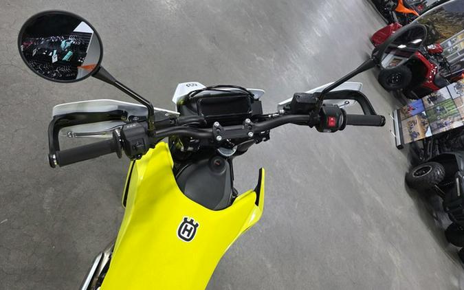 2026 Husqvarna Supermoto 701