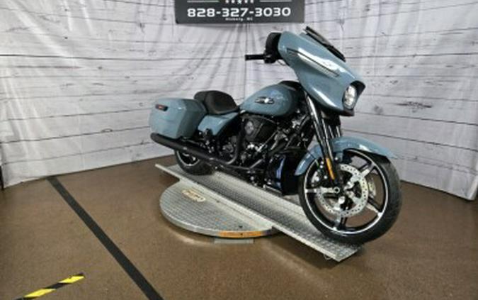 FLHX 2024 Street Glide®