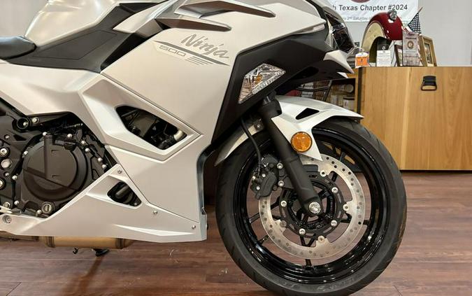 2025 Kawasaki Ninja® 500