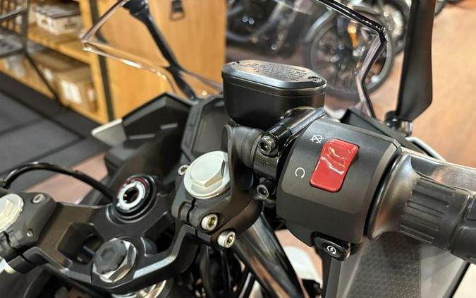 2025 Kawasaki Ninja® 500