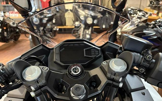 2025 Kawasaki Ninja® 500