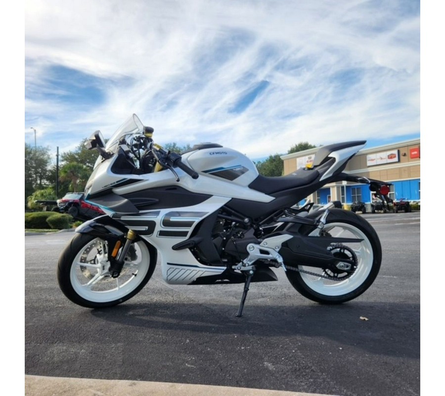 2026 CFMOTO 450SS CF400-12US - NEBULA WHITE