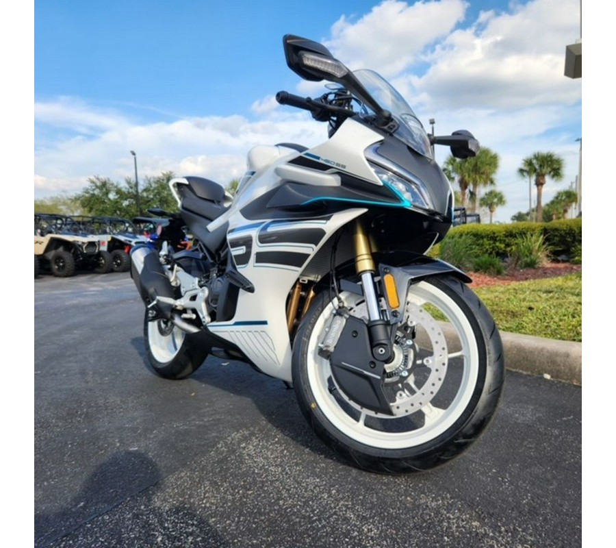 2026 CFMOTO 450SS CF400-12US - NEBULA WHITE