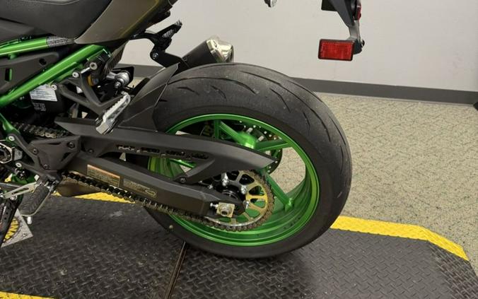 2025 Kawasaki Z900 SE ABS