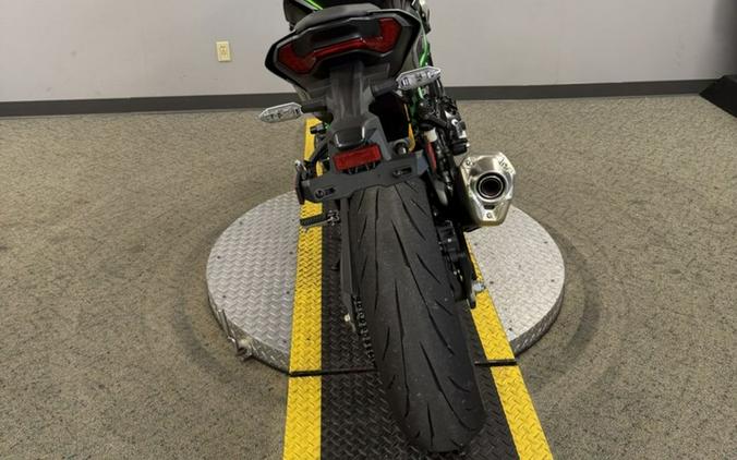 2025 Kawasaki Z900 SE ABS