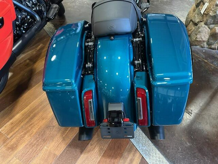 2026 Harley-Davidson Road Glide Teal Thunder / Vivid Black Black Trim