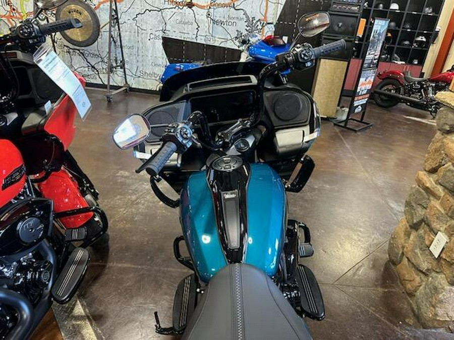 2026 Harley-Davidson Road Glide Teal Thunder / Vivid Black Black Trim