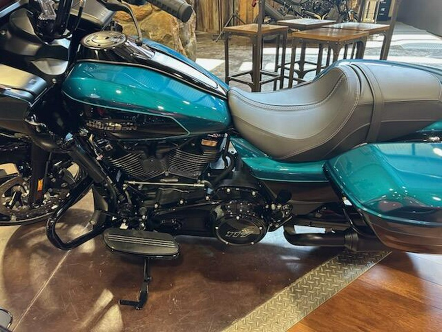 2026 Harley-Davidson Road Glide Teal Thunder / Vivid Black Black Trim