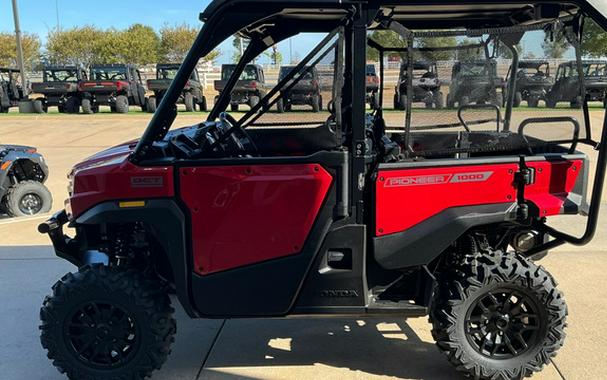 2026 Honda Pioneer 1000-5 Deluxe