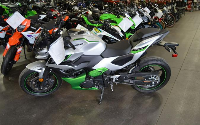 2024 Kawasaki Z7 Hybrid ABS