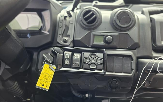 2026 Can-Am Defender PRO Limited