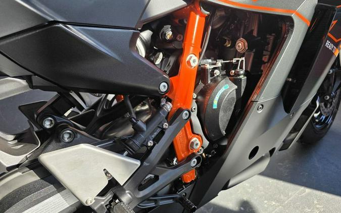 2026 KTM RC 990 R
