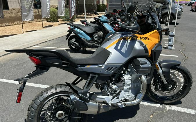 2024 Moto Guzzi Stelvio