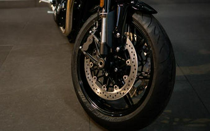 2025 Triumph Speed Twin 1200 Carnival Red/Sapphire Black