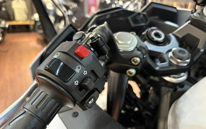 2025 Kawasaki Ninja® 500