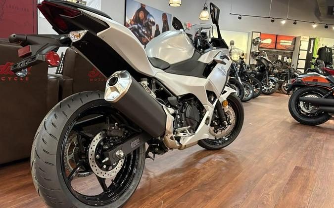 2025 Kawasaki Ninja® 500