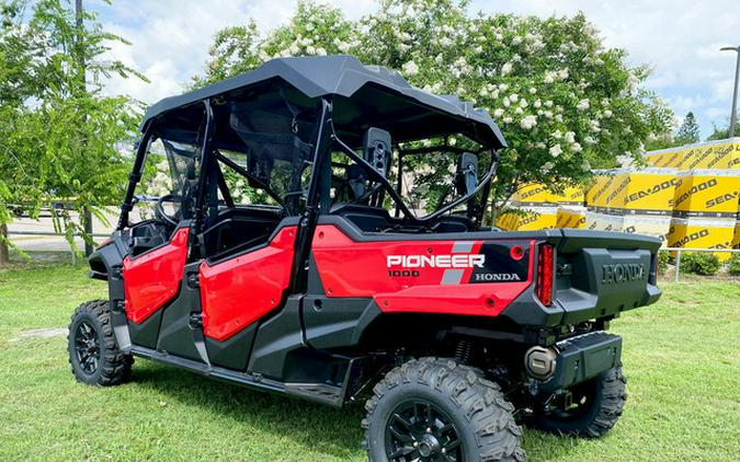 2025 Honda Pioneer 1000-5 Deluxe