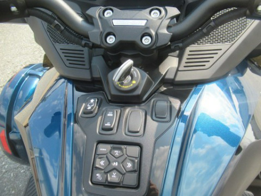 2023 Can-Am Spyder RT