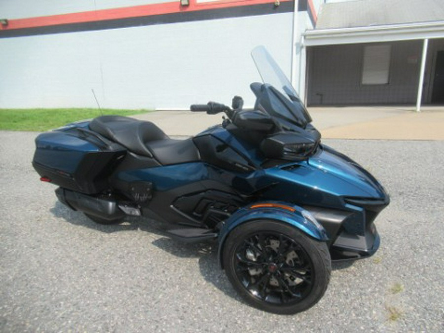 2023 Can-Am Spyder RT