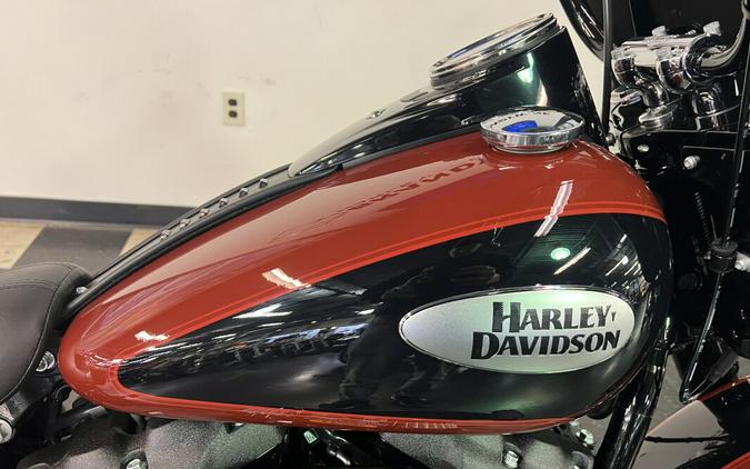 2024 Harley-Davidson Heritage Classic Red Rock / Vivid Black FLHCS