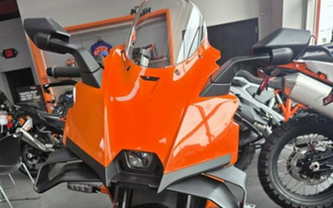 2026 KTM RC 990 R