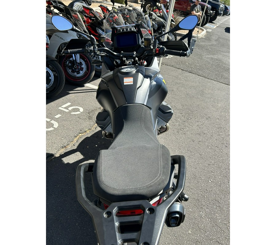 2024 Moto Guzzi Stelvio