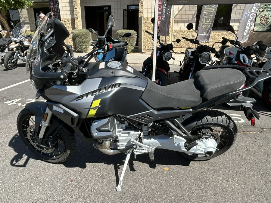 2024 Moto Guzzi Stelvio