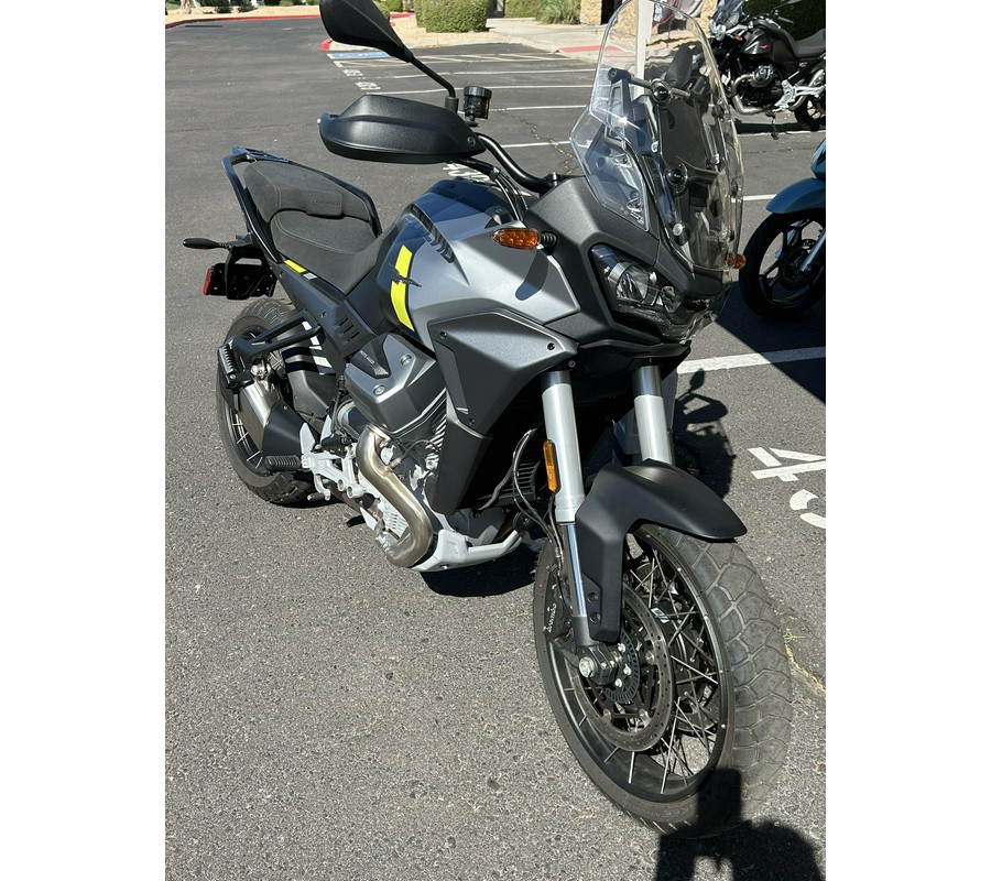 2024 Moto Guzzi Stelvio