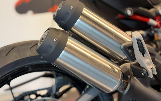 2027 Ducati MONSTER 896