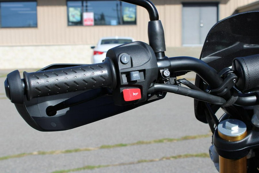 2026 Triumph Scrambler 400 XC Storm Grey