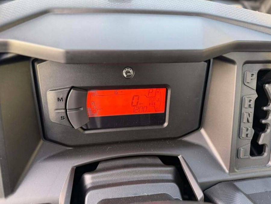 2026 Can-Am SSV DEF XTCAB 65 HD11 BK 26 XT CAB HD11