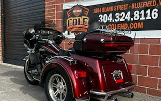 2014 Harley-Davidson® FLHTCUTG Tri Glide® Ultra