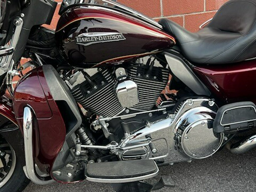 2014 Harley-Davidson® FLHTCUTG Tri Glide® Ultra