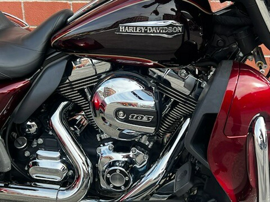 2014 Harley-Davidson® FLHTCUTG Tri Glide® Ultra
