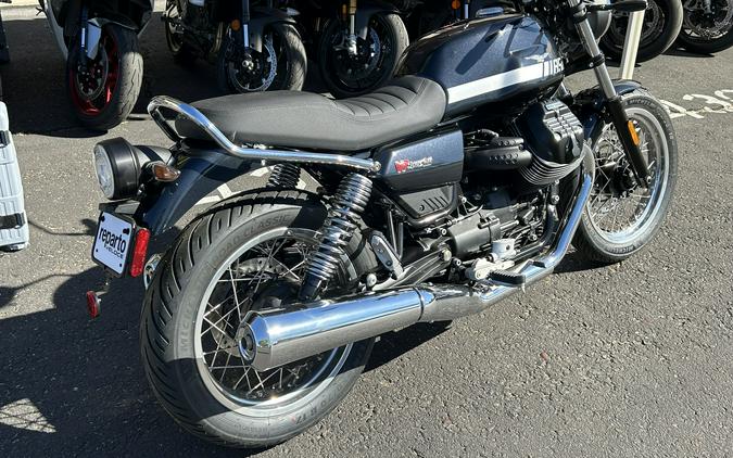 2025 Moto Guzzi V7 Special