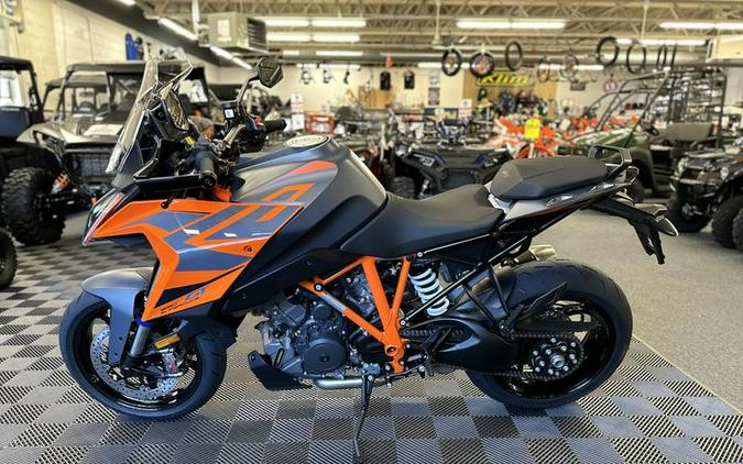 2024 KTM 1290 Super Duke GT