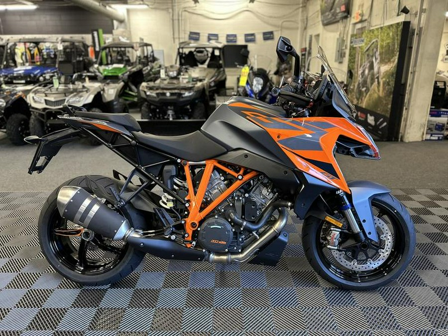 2024 KTM 1290 Super Duke GT
