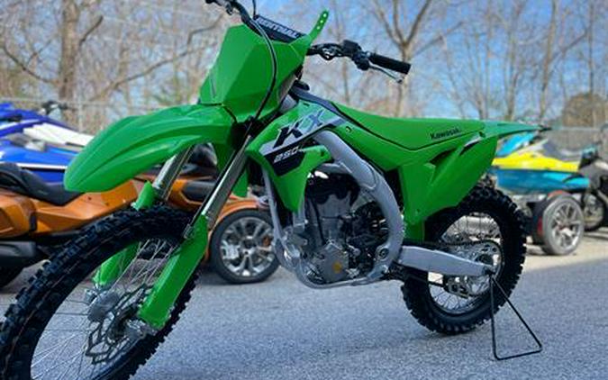 FIRST LOOK! 2024 KAWASAKI KX250, KX112, KX85 & KX65 MODELS