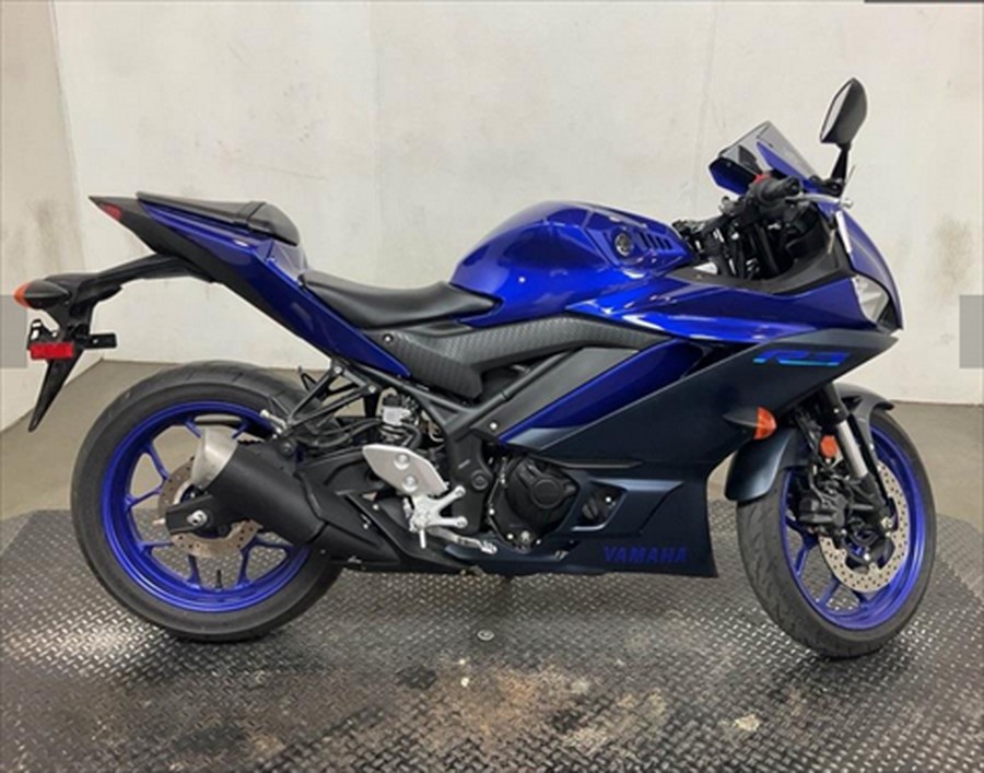 2023 Yamaha YZF-R3 ABS