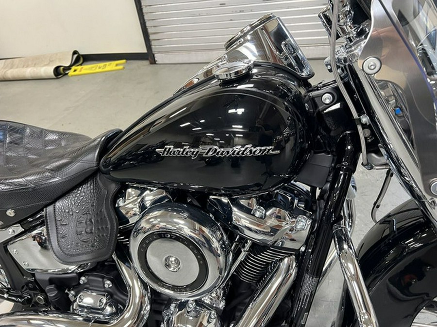 2020 Harley-Davidson Softail FLDE - Deluxe