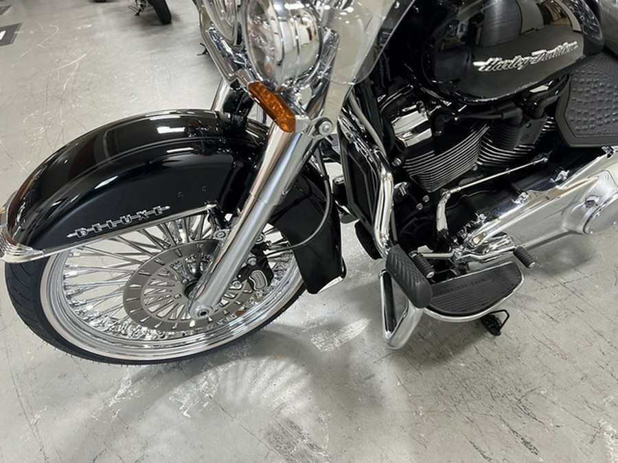 2020 Harley-Davidson Softail FLDE - Deluxe