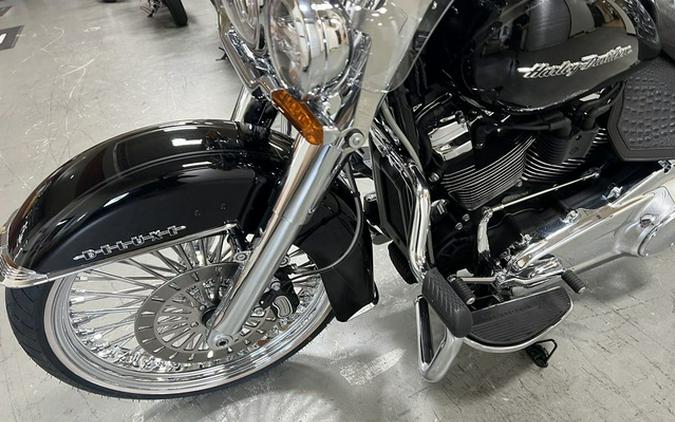 2020 Harley-Davidson Softail FLDE - Deluxe