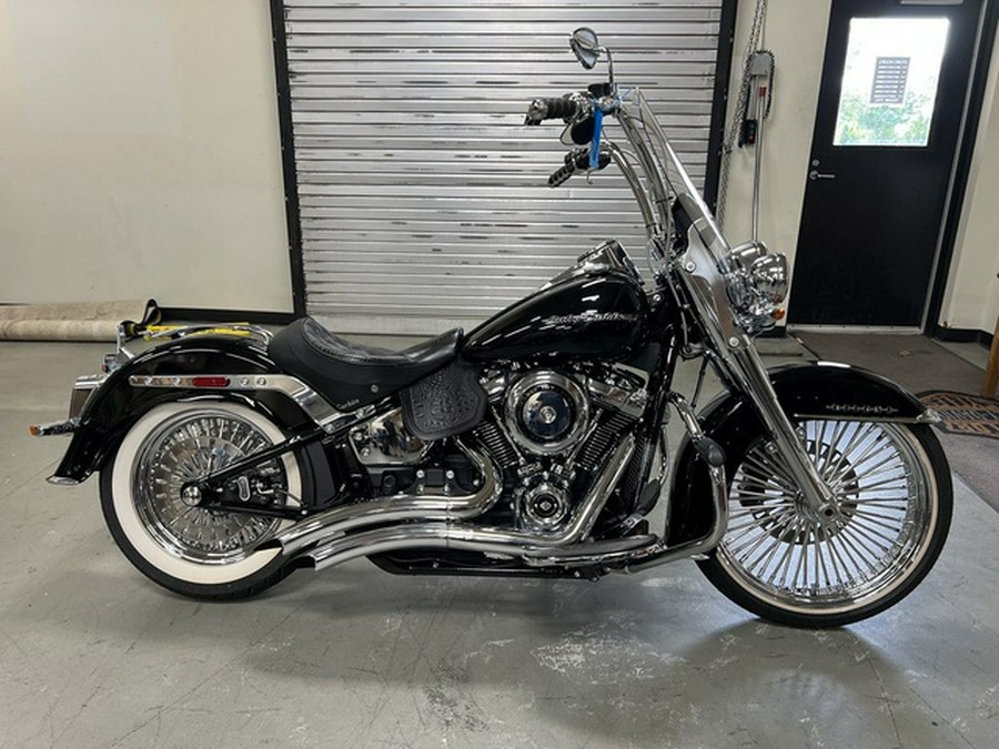 2020 Harley-Davidson Softail FLDE - Deluxe