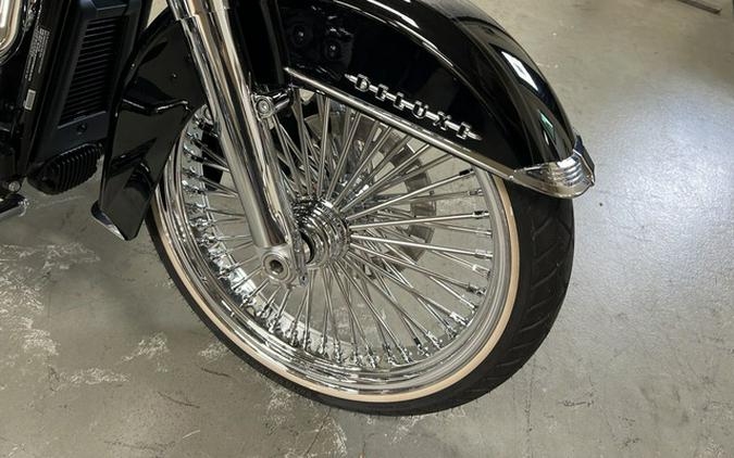 2020 Harley-Davidson Softail FLDE - Deluxe