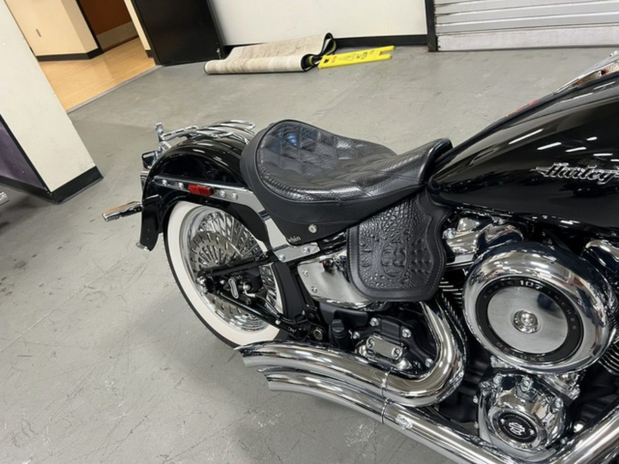 2020 Harley-Davidson Softail FLDE - Deluxe