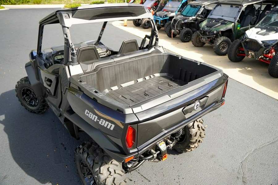 2025 Can-Am Commander XT 700