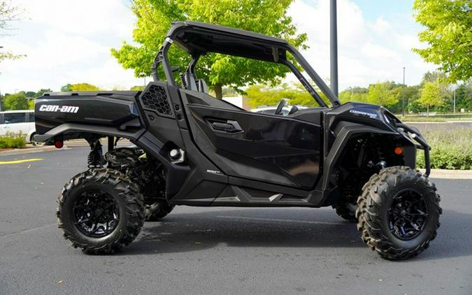 2025 Can-Am Commander XT 700