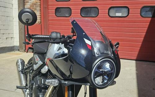 2026 Triumph Thruxton 400 Phantom Black Aluminium Silver