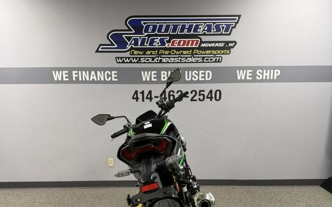2025 Kawasaki Z900 SE ABS