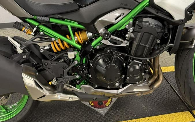 2025 Kawasaki Z900 SE ABS